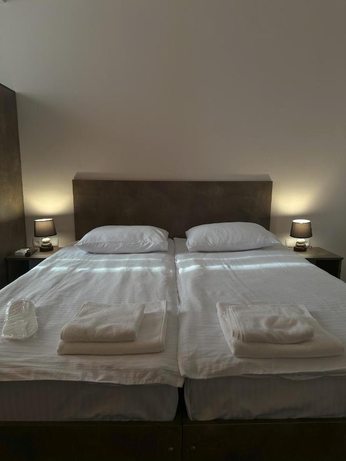 Bina N28 Hotell Kutaisi Eksteriør bilde