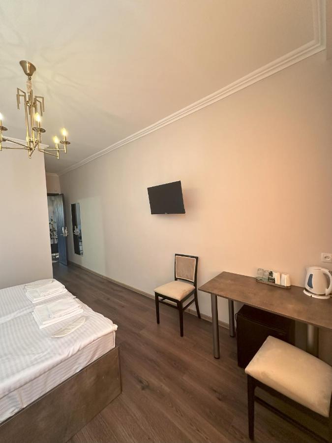 Bina N28 Hotell Kutaisi Eksteriør bilde