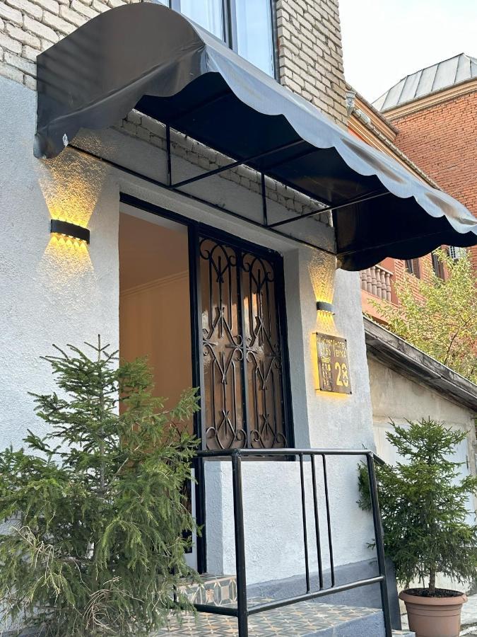 Bina N28 Hotell Kutaisi Eksteriør bilde