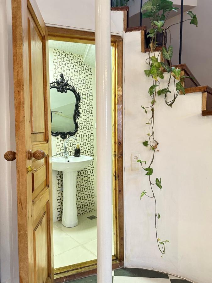 Bina N28 Hotell Kutaisi Eksteriør bilde