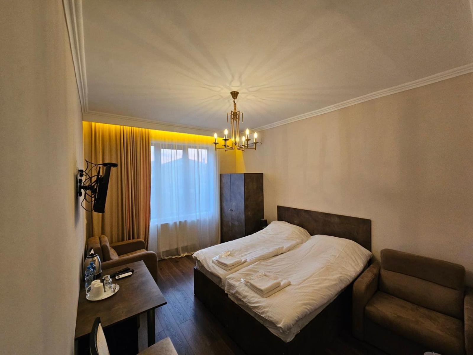 Bina N28 Hotell Kutaisi Eksteriør bilde